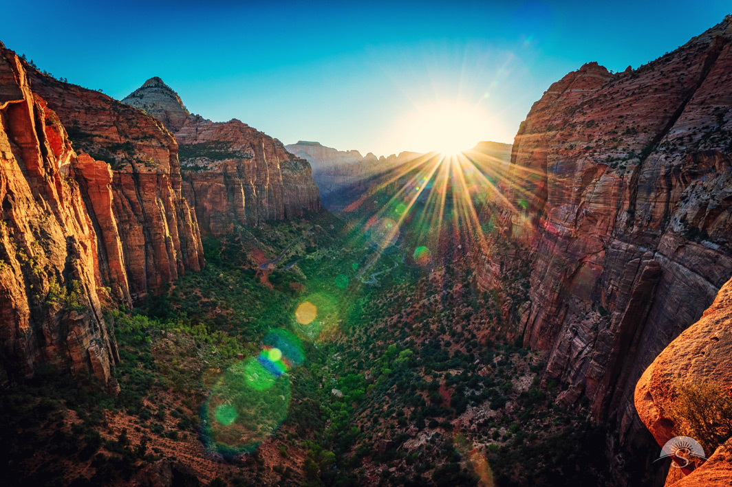 A stunning sunset at Zion National Park's Canyon Overlook.